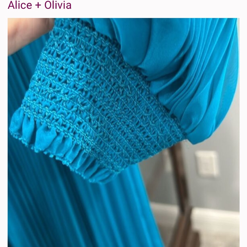 NWOT Alice + Olivia Blue Long Sleeve Pleated Dress - Picture 9 of 16
